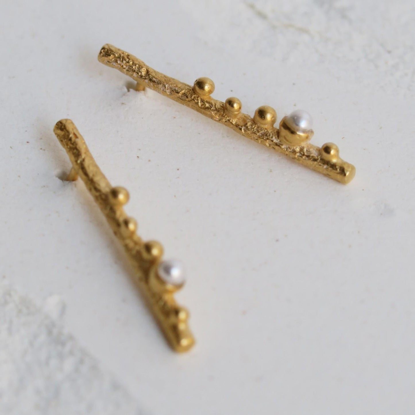 Orecchini Catalani con Microperle in Ottone Placcato Oro 24kt (Codice: OE BC 05)