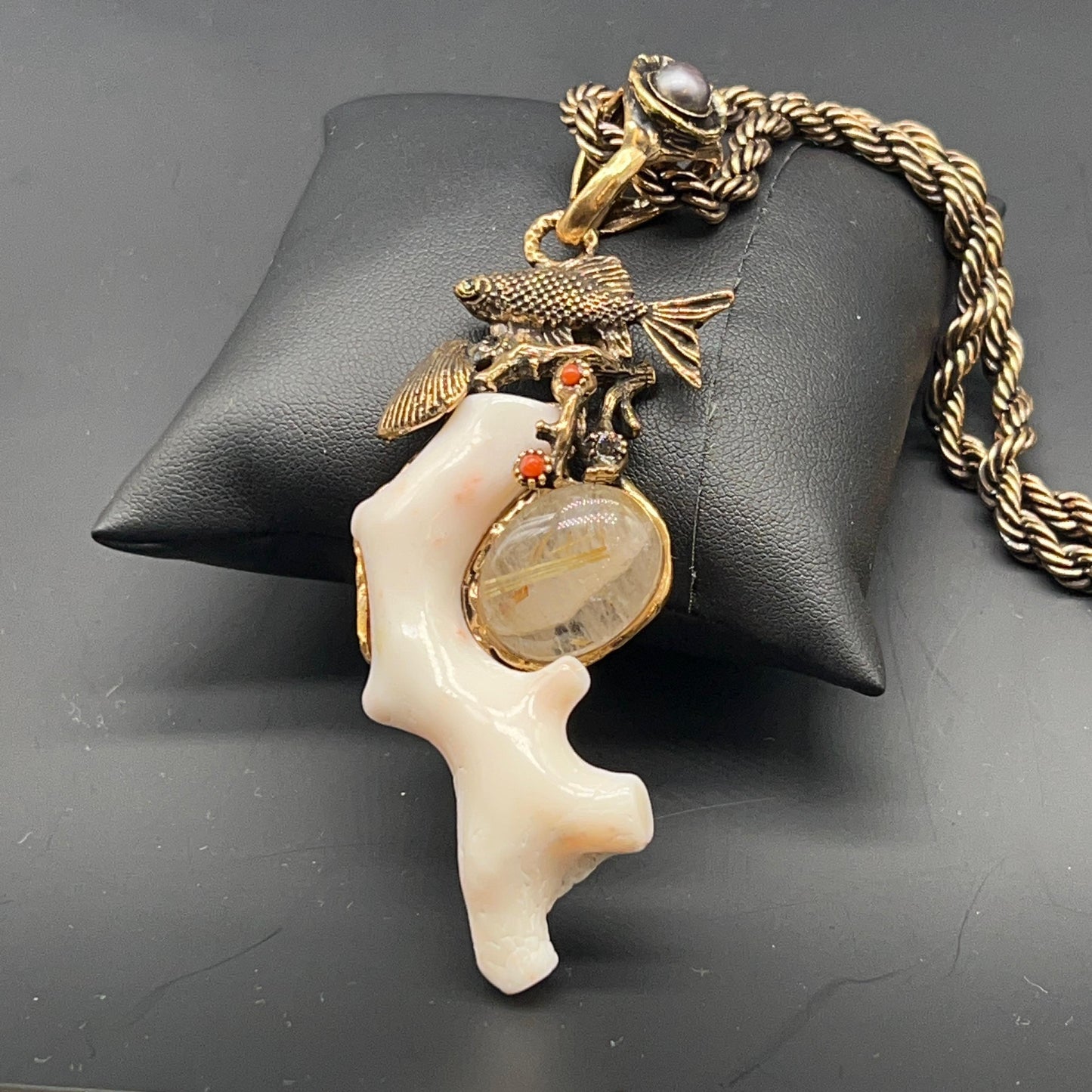 Collana Marina con Corallo Bianco e Perla Grigia