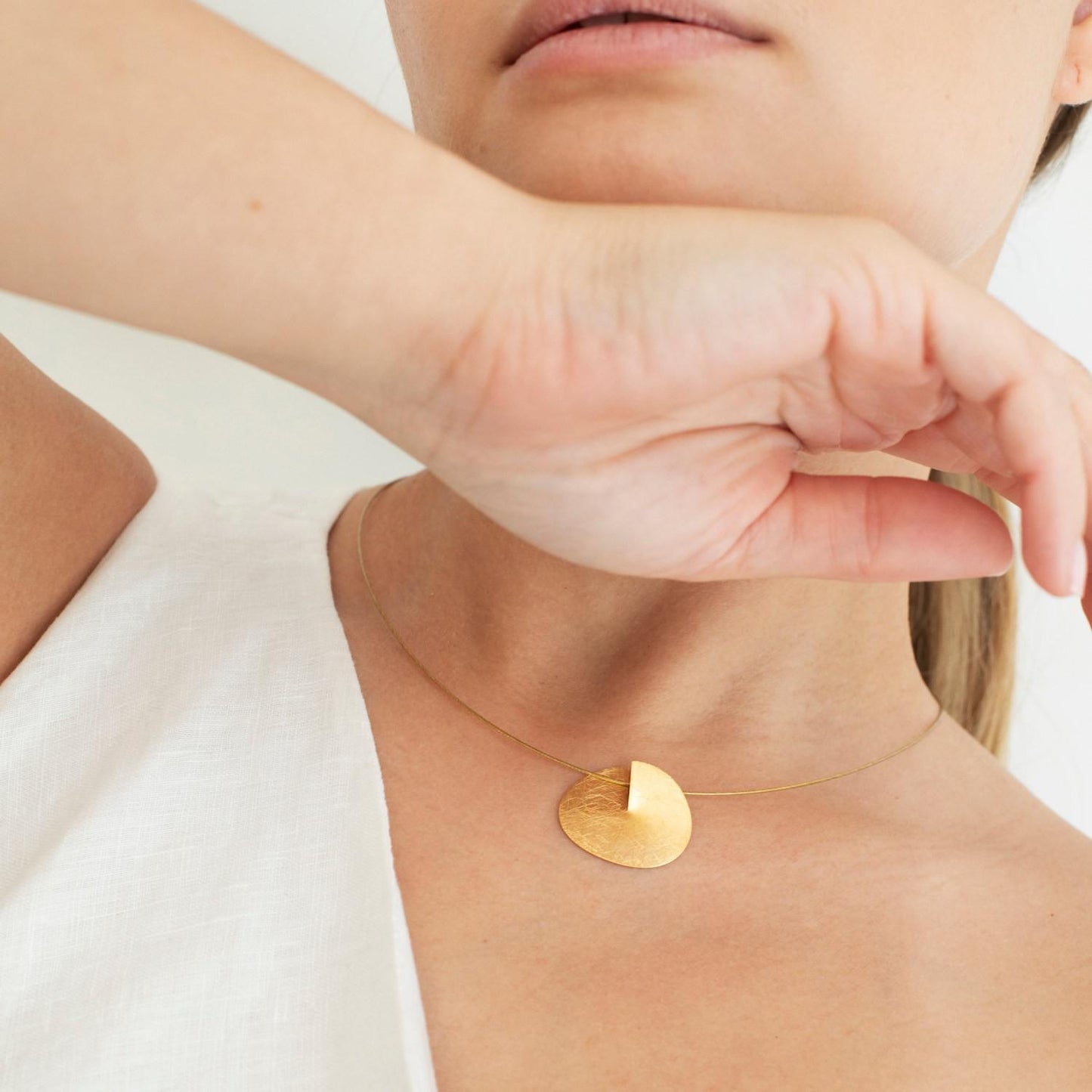 Collana con Pendente Geometrico Irregolare
