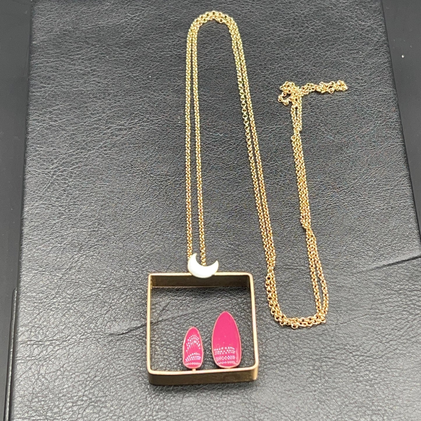 Collana Luna Fucsia