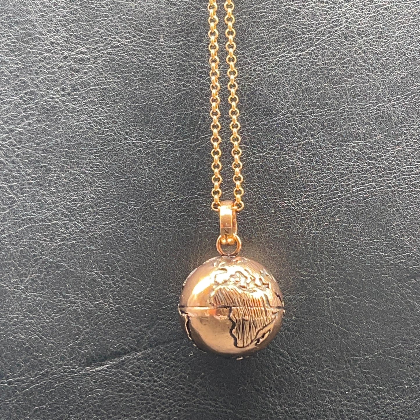 Collana Earth