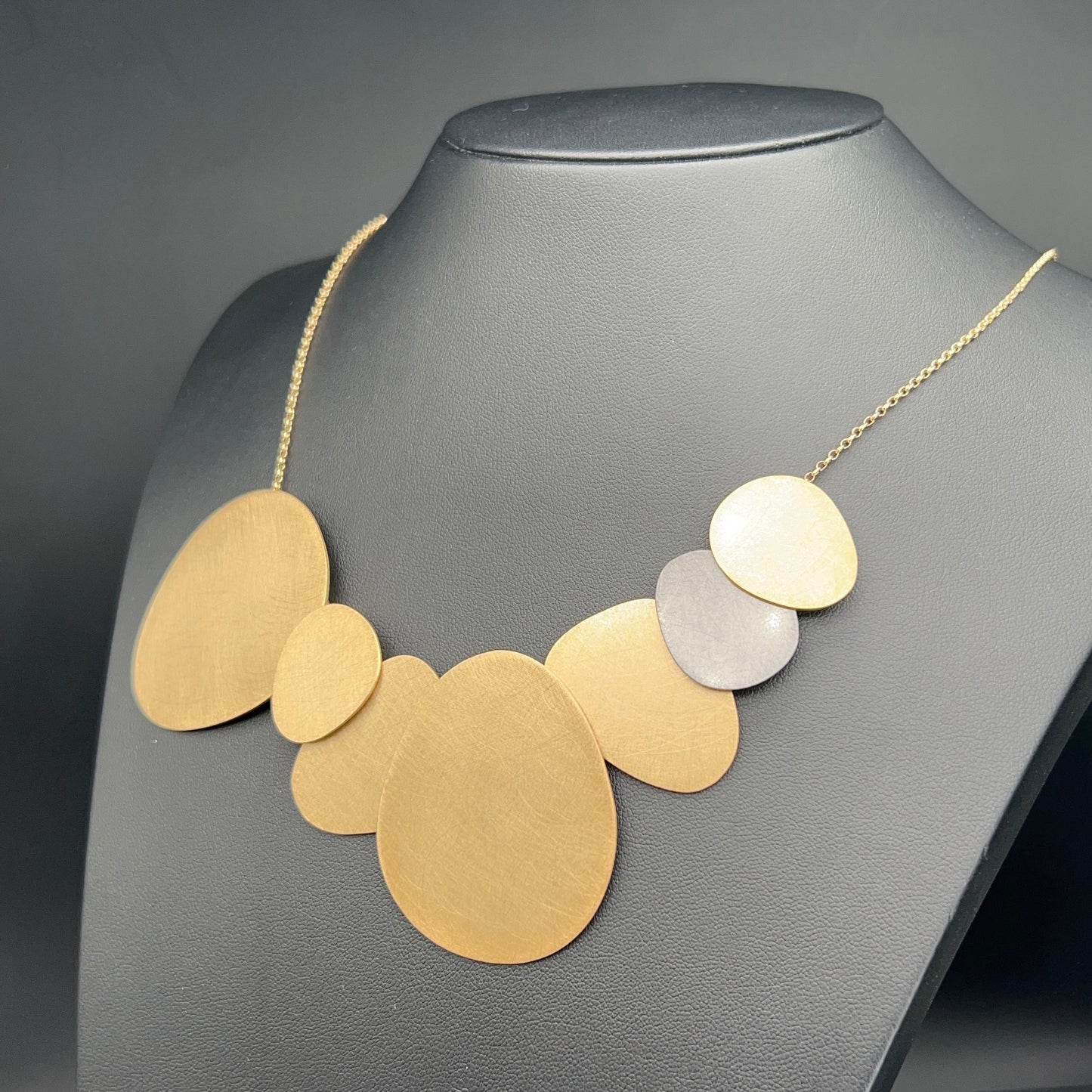 Collana Sassi Satinati