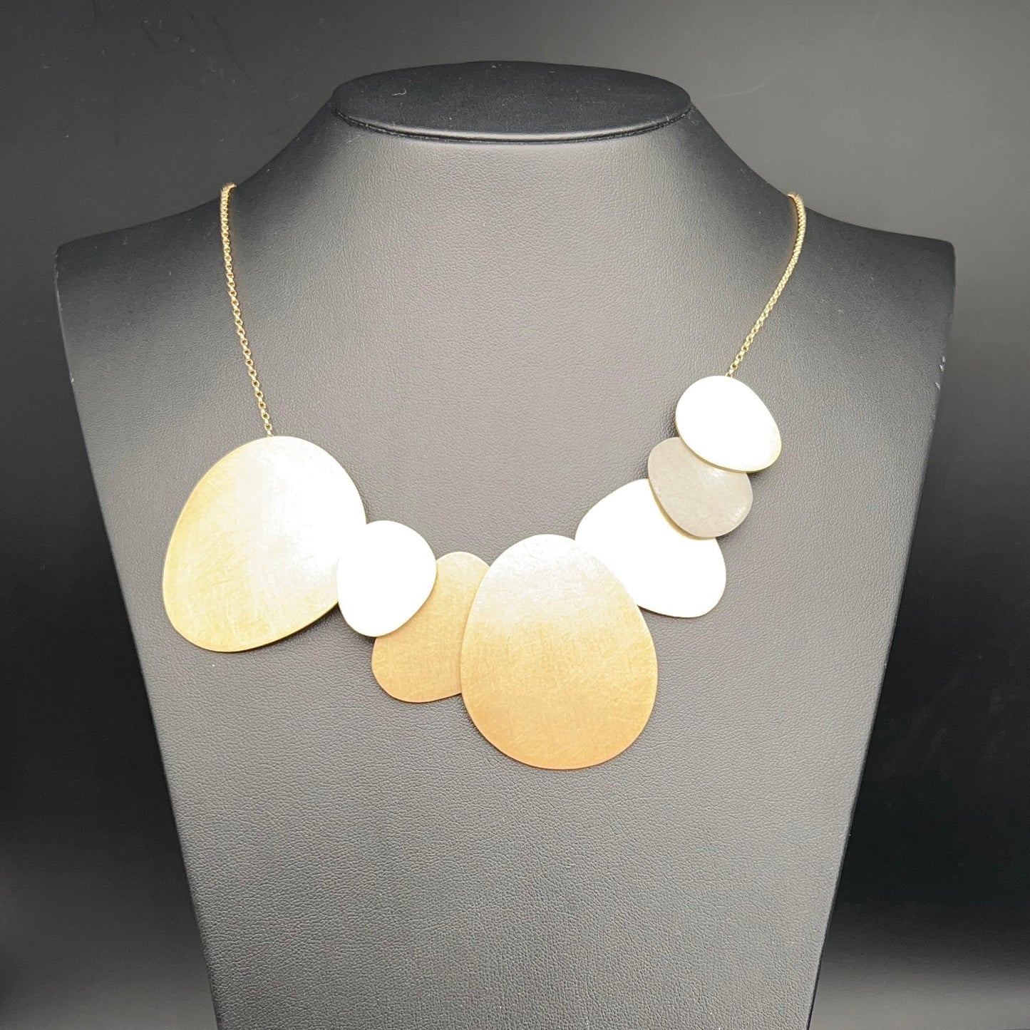 Collana Sassi Satinati