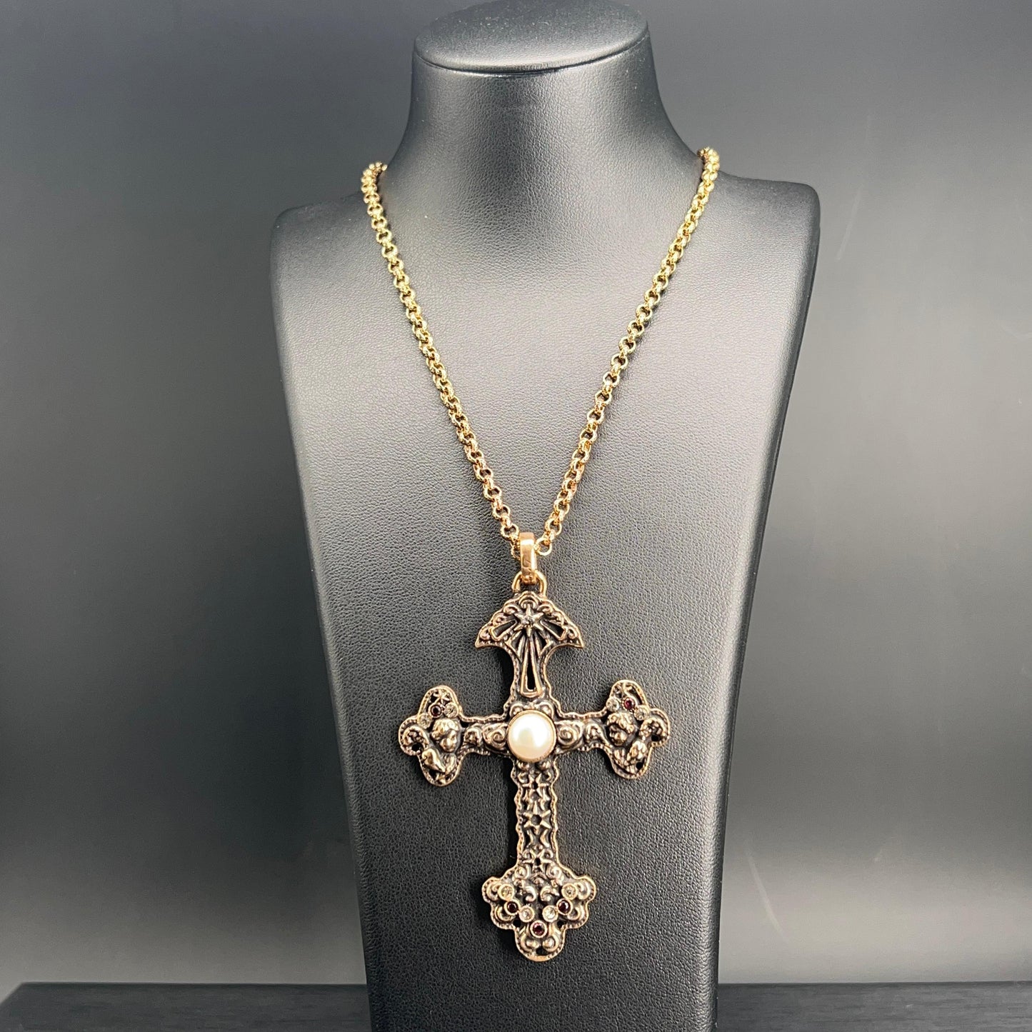 Collana Croce Barocca con Perla