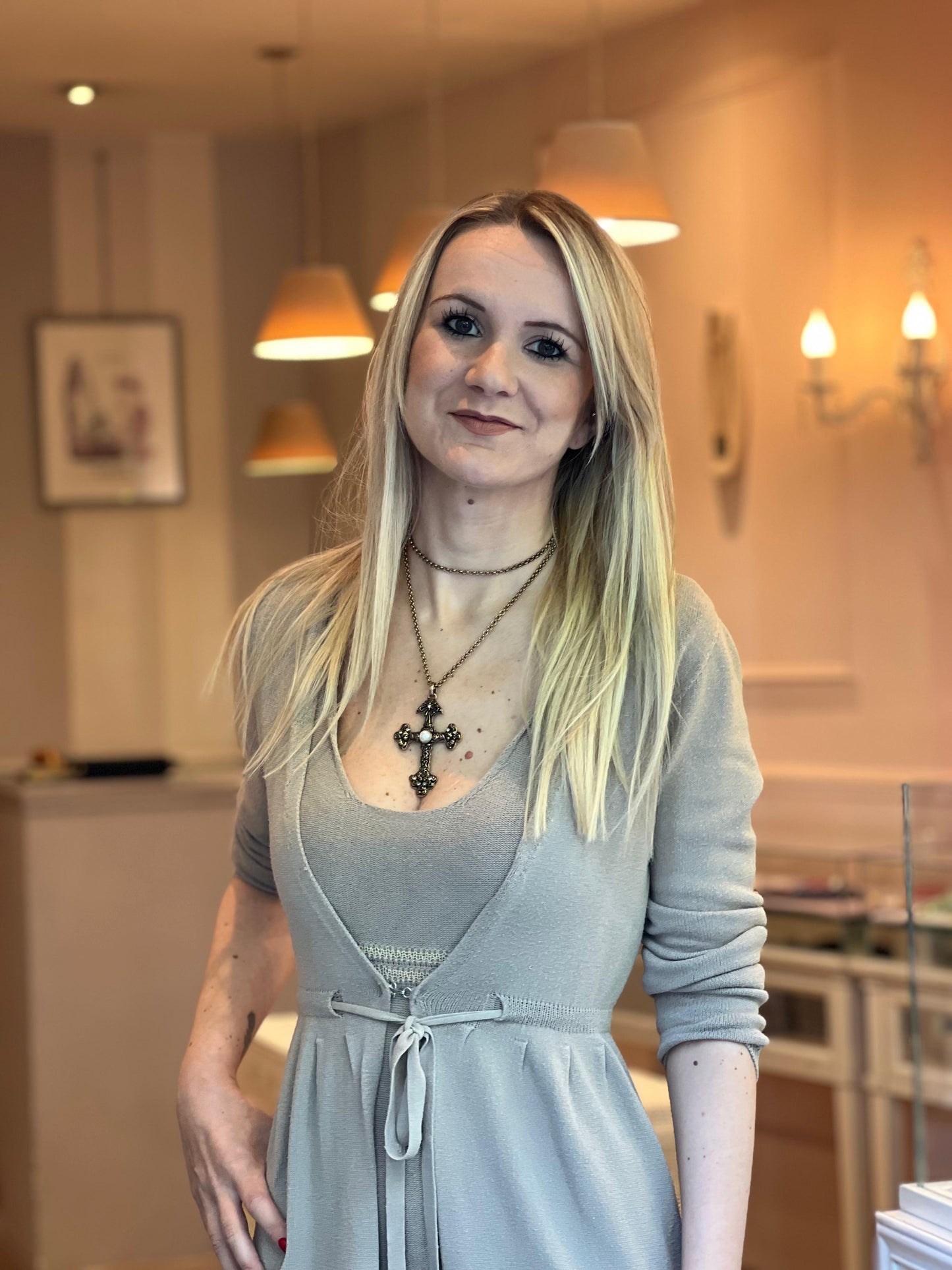 Collana Croce Barocca con Perla