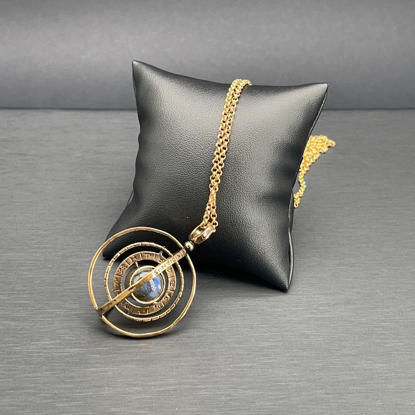 Collana Astrolabio