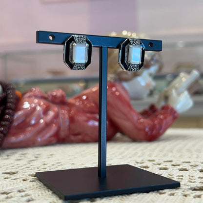Orecchini Ottagonali in Argento con Smalto Nero e Madreperla