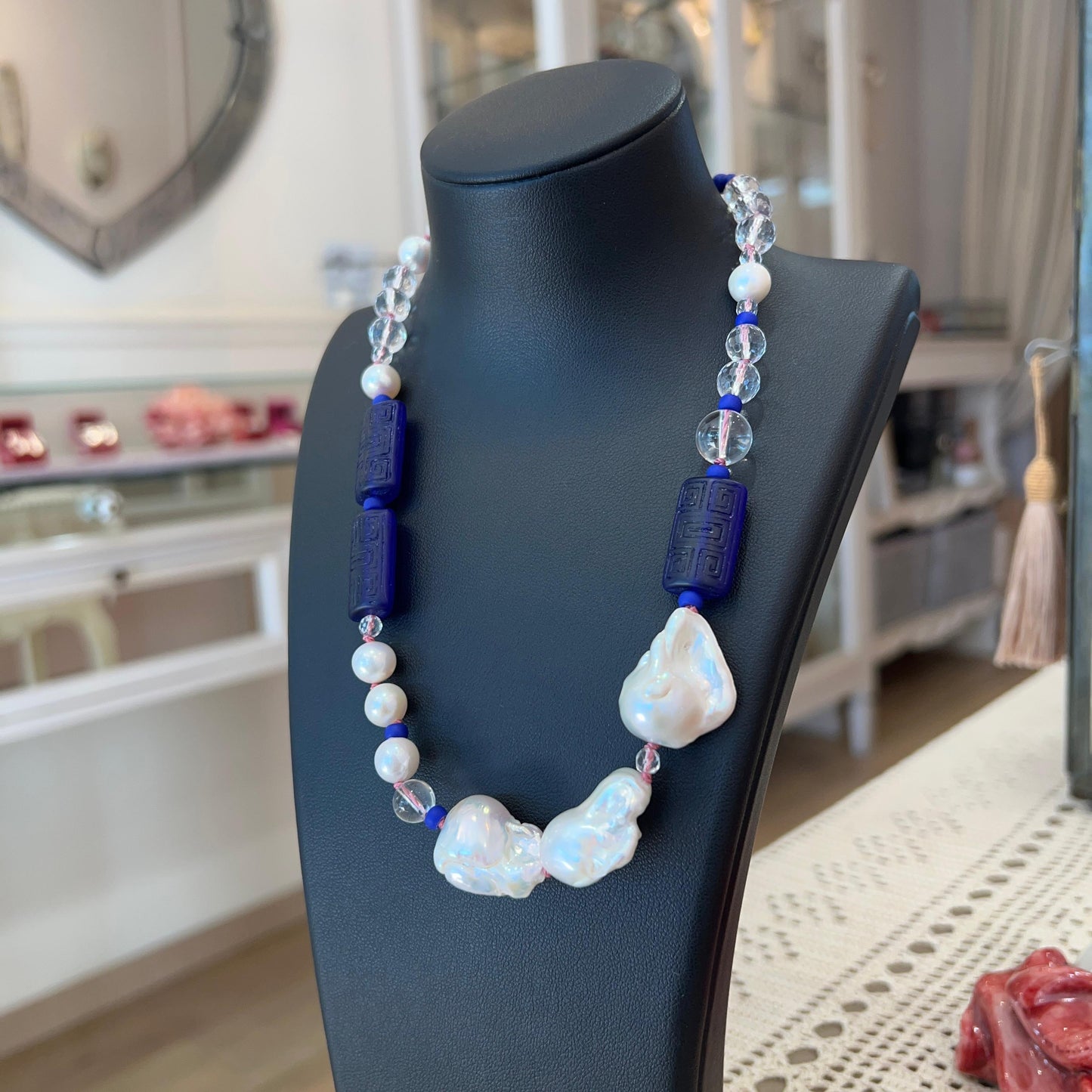 Collana a Nodi con Cristallo di Rocca, Perle Scaramazze e Vetro di Murano