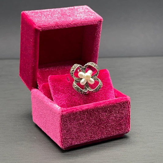 Spilla Fiore in Argento con Marcassiti e Perle di Fiume