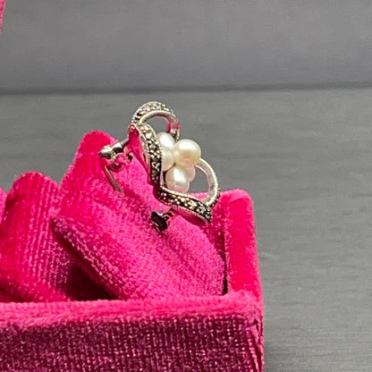 Spilla Fiore in Argento con Marcassiti e Perle di Fiume