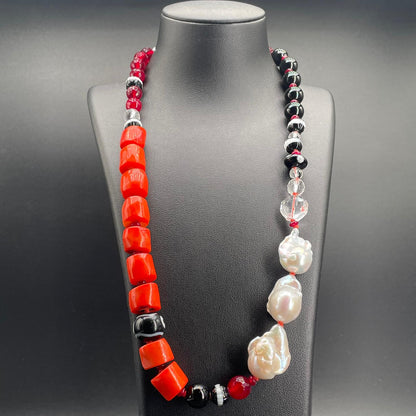 Collana Pezzo Unico con Corallo Bamboo e Perle Coltivate