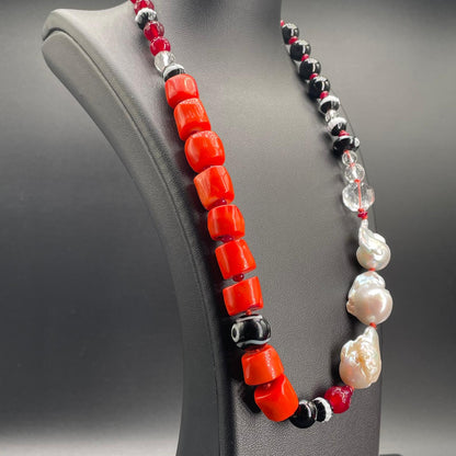 Collana Pezzo Unico con Corallo Bamboo e Perle Coltivate