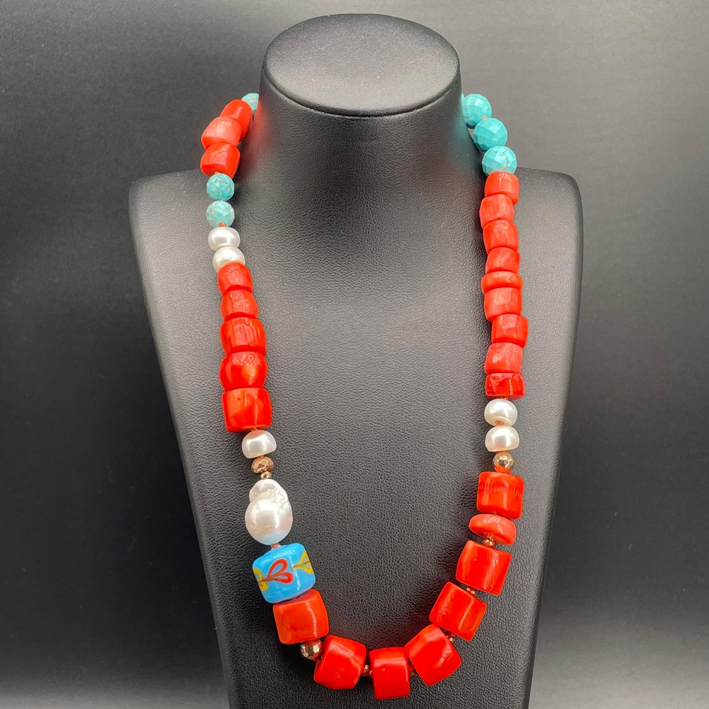 Collana Pezzo Unico con Corallo Bamboo e Aulite Turchese