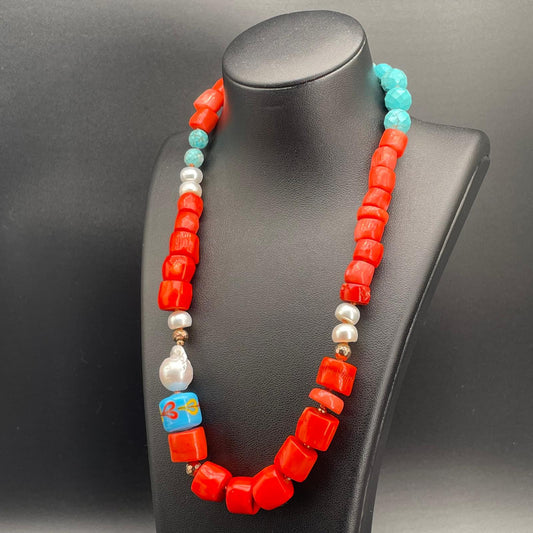 Collana Pezzo Unico con Corallo Bamboo e Aulite Turchese