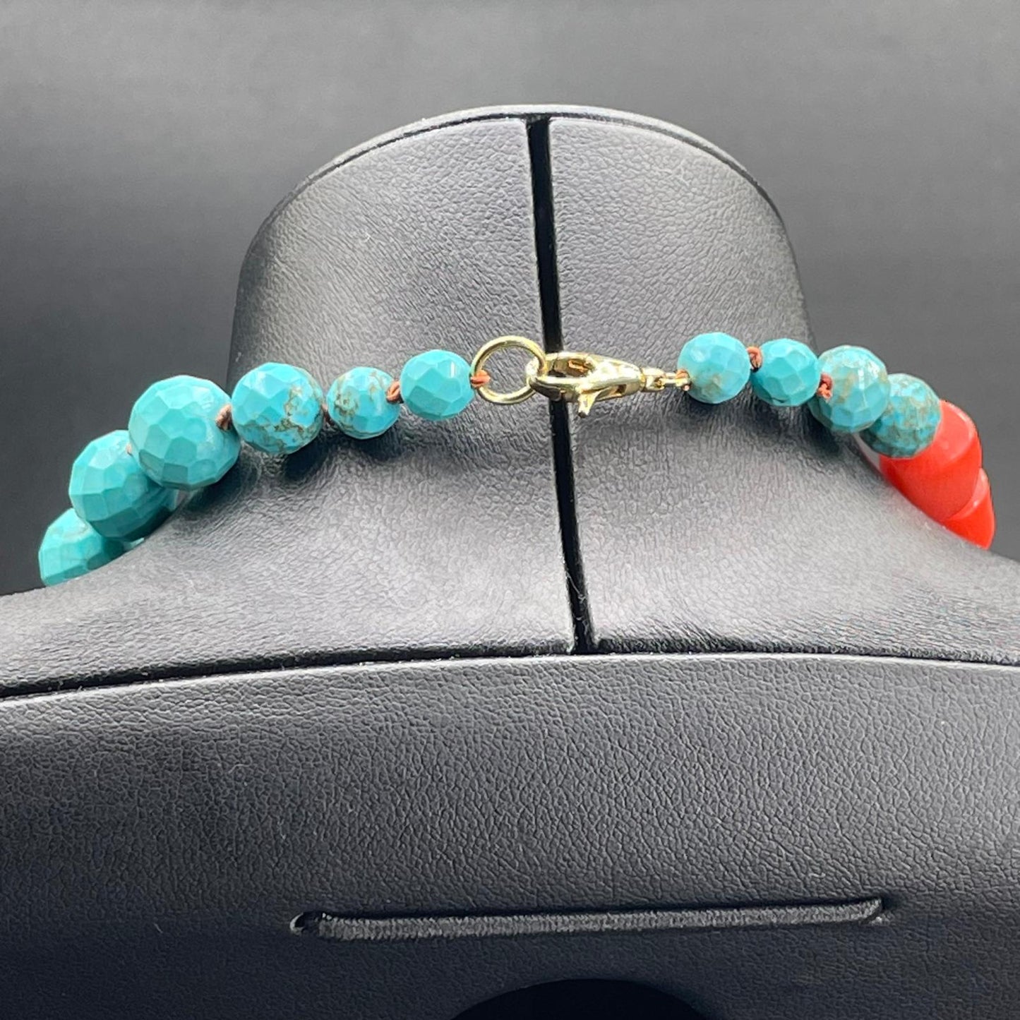 Collana Pezzo Unico con Corallo Bamboo e Aulite Turchese