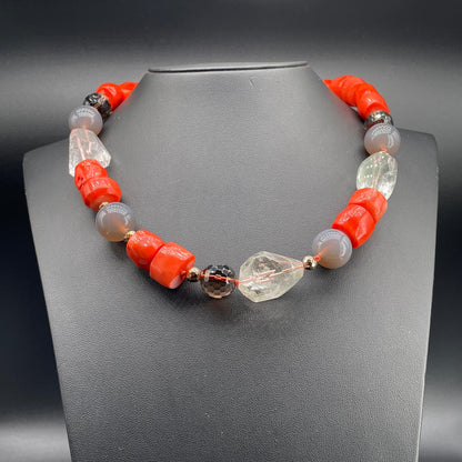 Collana Corallo Bamboo e Quarzo Fumé