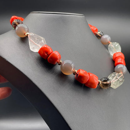 Collana Corallo Bamboo e Quarzo Fumé