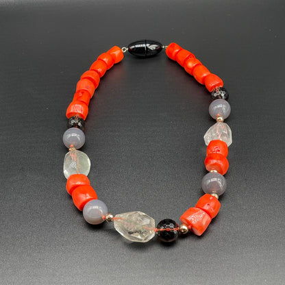 Collana Corallo Bamboo e Quarzo Fumé