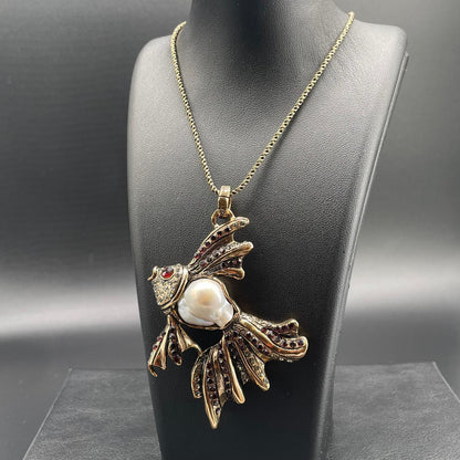 Collana Pesce con Perla Scaramazza e Granato