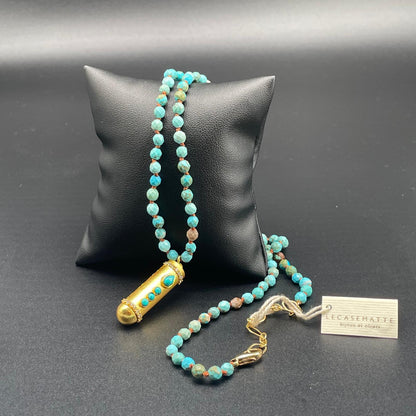 Collana Sottile in Aulite Turchese con Pendente Dorato