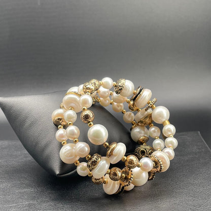 Bracciale Semirigido a Tre Fili con Perle Coltivate