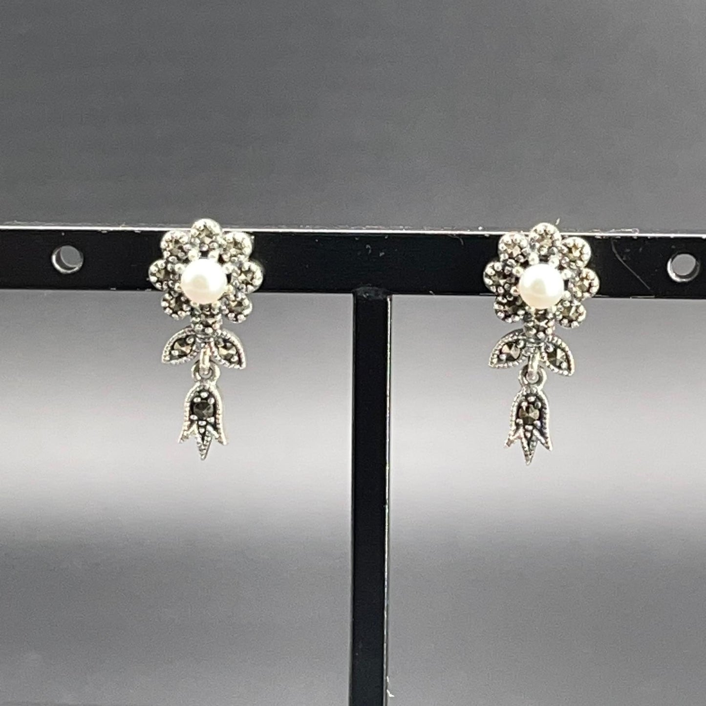 Orecchini Fiore con Perle e Marcassiti