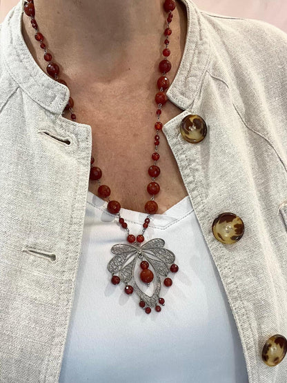 Collana Rosario in Corniola con Pendente in Filigrana d’Argento