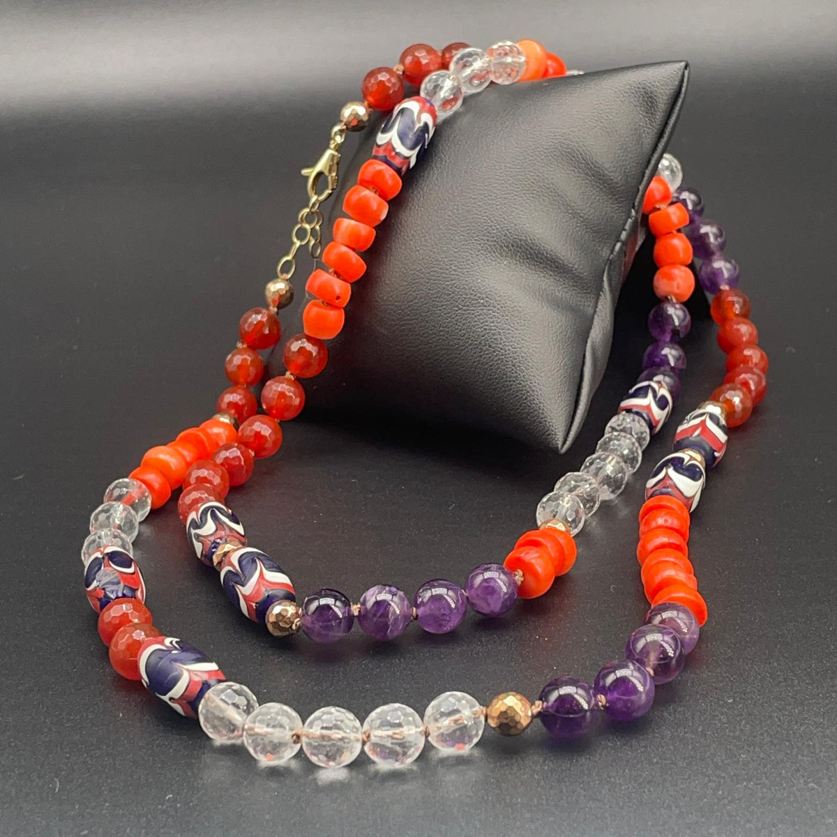 Collana Lunga con Corallo Bamboo, Ametista e Perle di Vetro