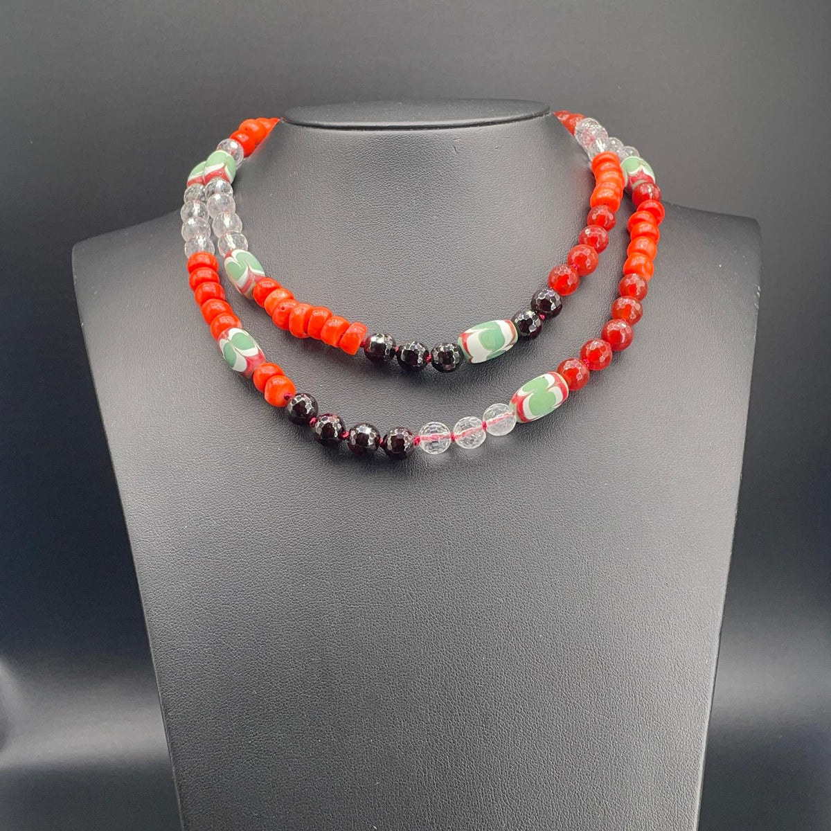 Collana Lunga con Corniola, Granato e Corallo Bamboo