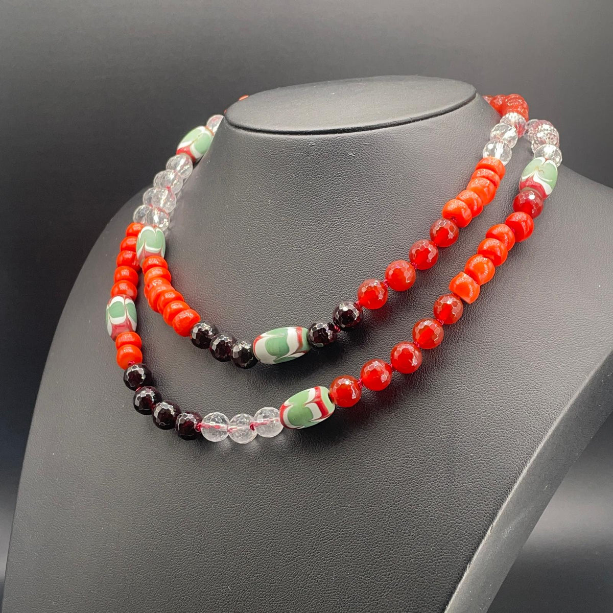 Collana Lunga con Corniola, Granato e Corallo Bamboo
