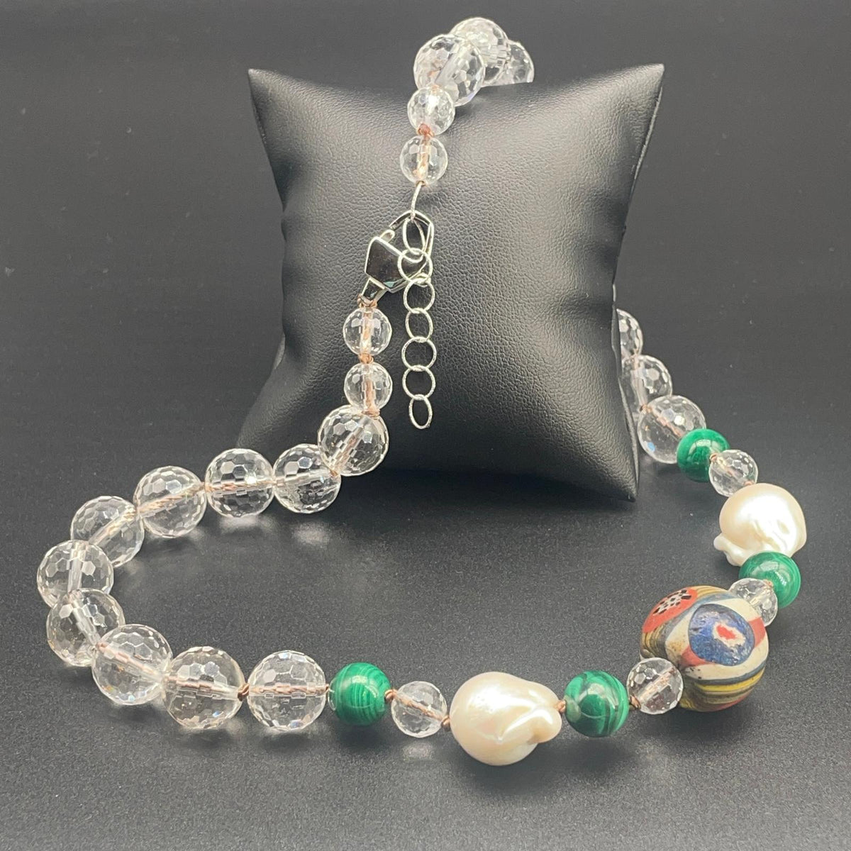 Collana con Cristallo di Rocca, Malachite e Perle Scaramazze