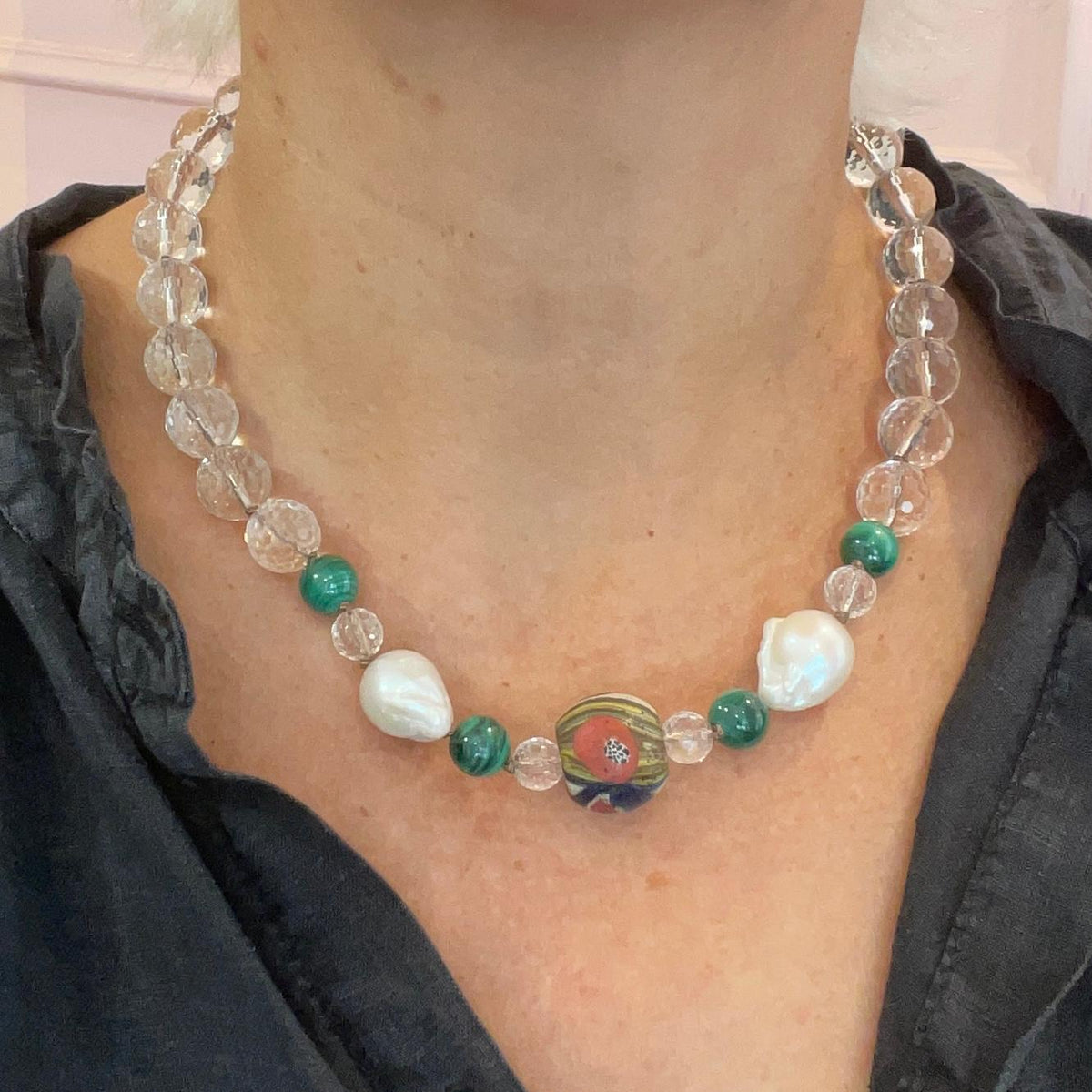 Collana con Cristallo di Rocca, Malachite e Perle Scaramazze