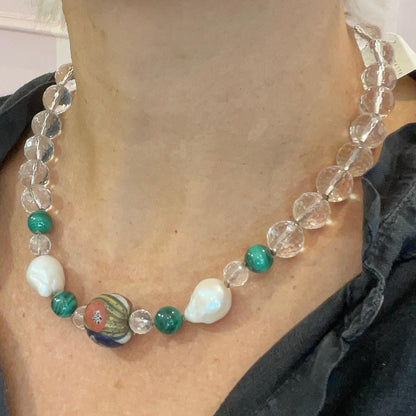 Collana con Cristallo di Rocca, Malachite e Perle Scaramazze