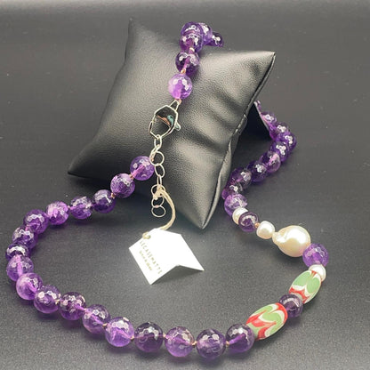 Collana con Ametista, Perle Scaramazze e Corallo Bamboo