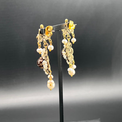Orecchini Vintage in Ottone Brunito con Perle e Occhio di Tigre