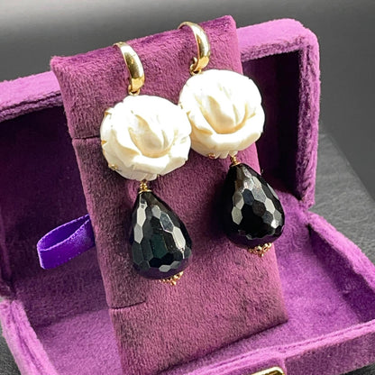 Orecchini in Oro 18 kt con Avorio Fossile di Mammut e Onice