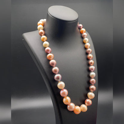 Collana di Perle Coltivate d’Acqua Dolce a Scalare