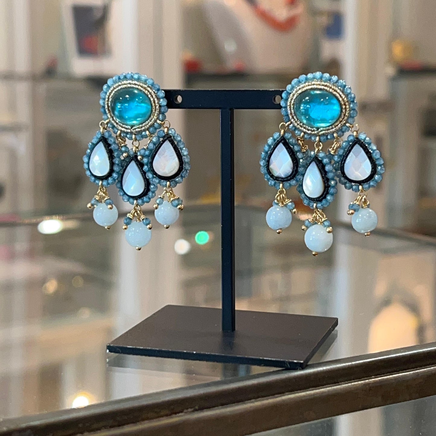 Orecchini Madreperla Azzurra