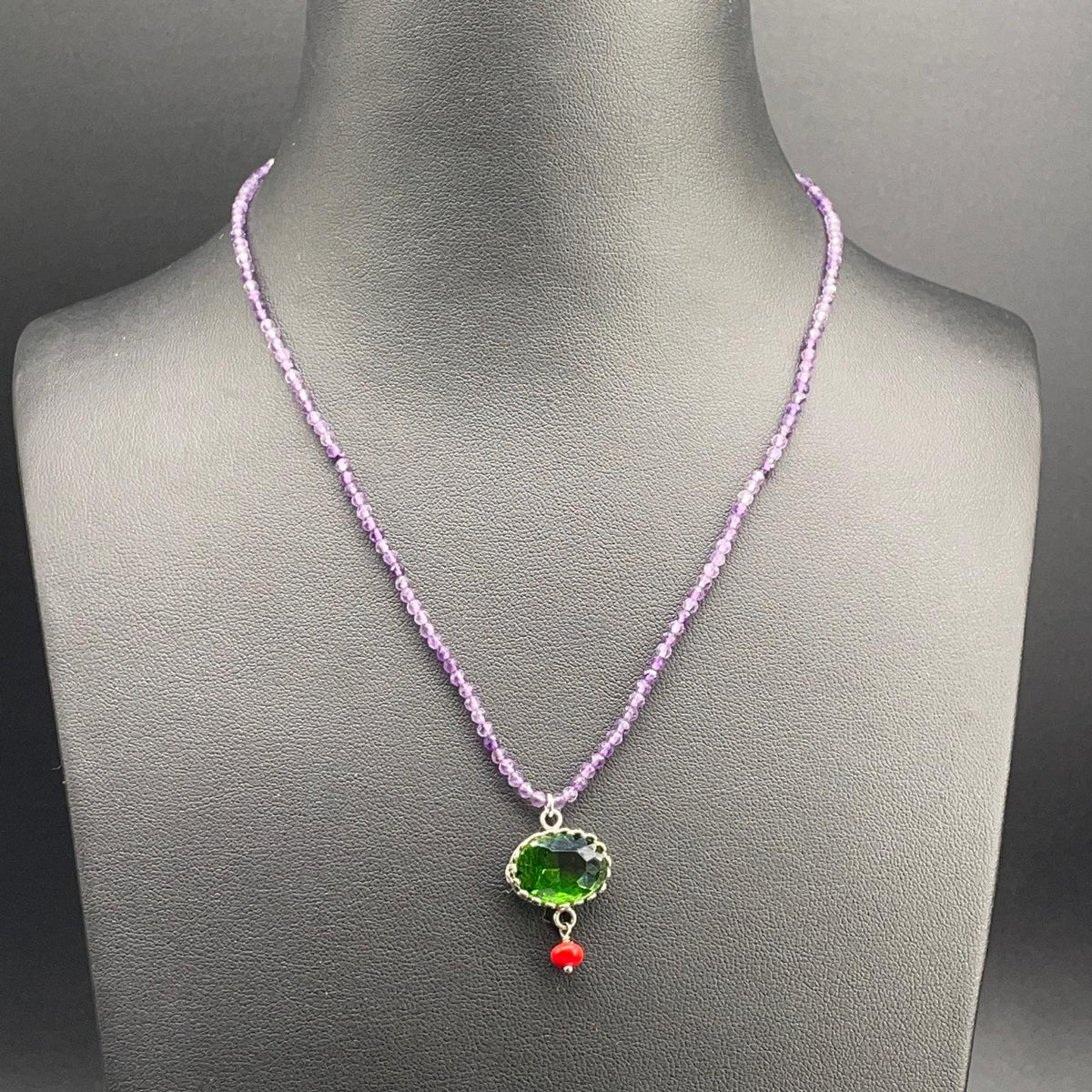 Collana BonBon in ametista e pietra verde, foto 1