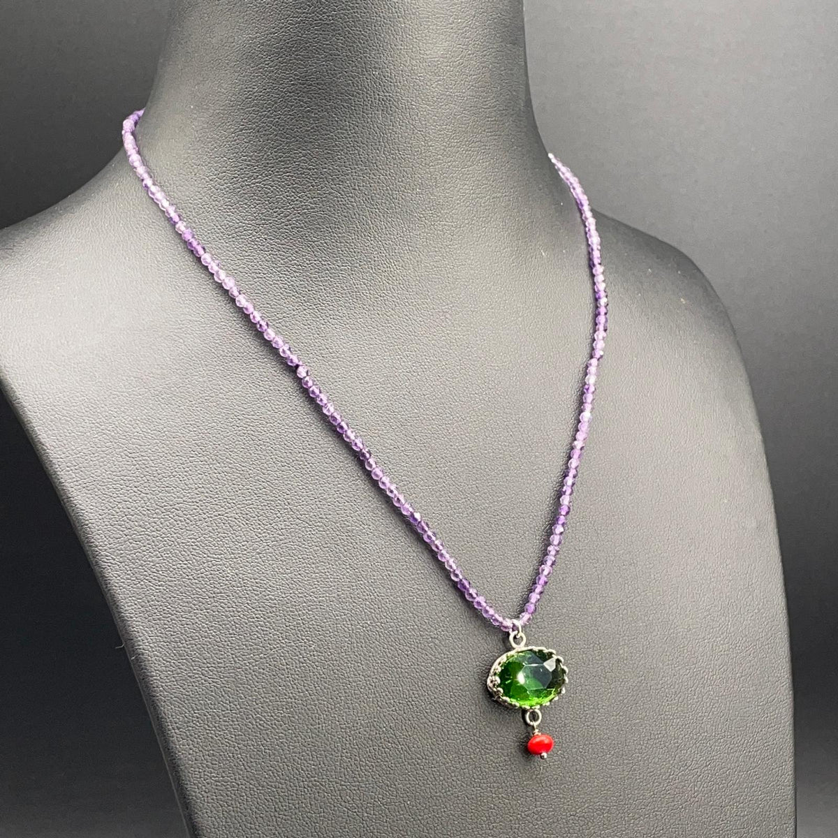 Collana BonBon in ametista e pietra verde, foto 2