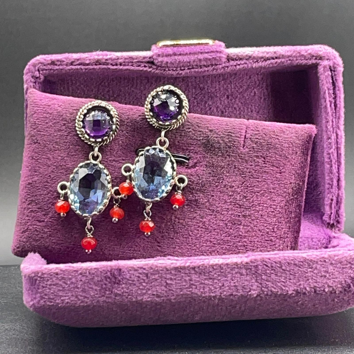 Orecchini BonBon argento con pietre viola, azzurre e rosse – foto 4
