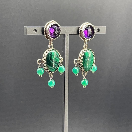 Orecchini BonBon argento con malachite, pietre viola e gocce verdi – foto 1