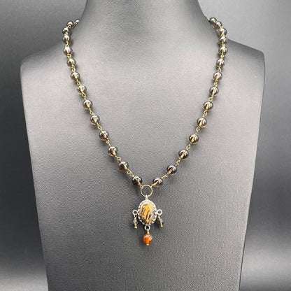 Collana BonBon a rosario con pietre color fumo e pendente ocra - foto 1