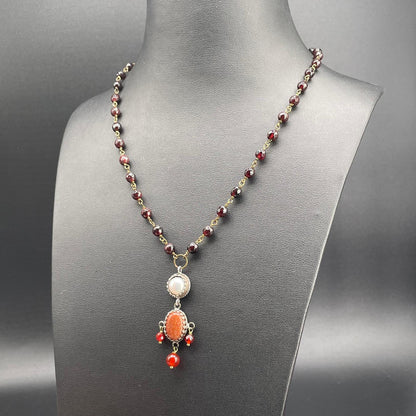 Chiusura con prolunga della collana BonBon in granati