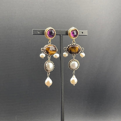 Orecchini BonBon in argento con occhio di tigre e perle coltivate, vista 3