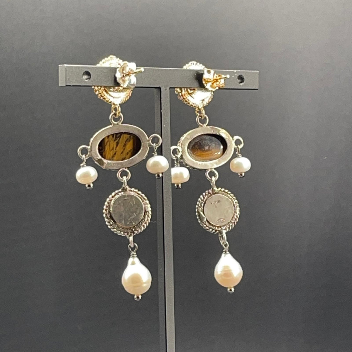 Orecchini BonBon in argento con occhio di tigre e perle coltivate, vista 8