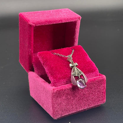 Pendente ametista cabochon marcassiti e smalti rosa in dettaglio