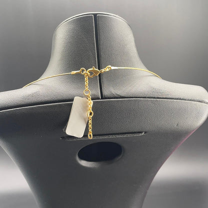 Collana dorata con pendente rettangolare e smalti pastello, dettaglio 6