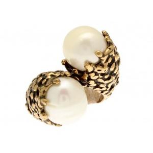Anello Abbraccio Dorato – Perle Uniche e Design Artigianale Fiorentino