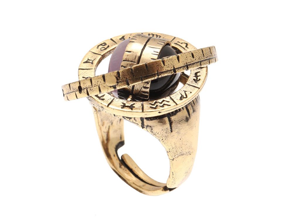 Anello Armillare – Gioiello Artigianale in Ottone Dorato con Pietre Mobili